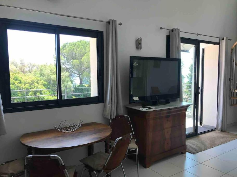 Duplex Vue Mer Plage De Saint-Clair Льо Лаванду Екстериор снимка